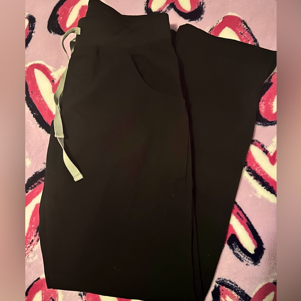FIGS Kade scrub pants